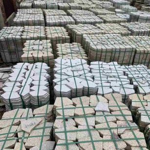 淮南 黄金麻白麻花岗岩荔枝面地铺石(冰裂纹)