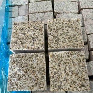 淮南 黄金麻花岗岩自然面小方块，弹石，马蹄石等