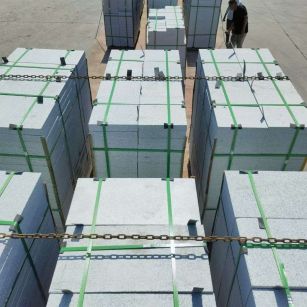 淮南 芝麻白花岗岩5公分地铺石 花岗岩厂家工厂装车日常