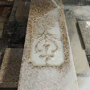 淮南 黄金麻花岗岩异形加工雕刻栏杆大柱