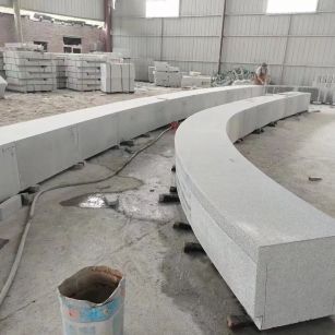 淮南芝麻白花岗岩石板材 园林光面弧形坐凳