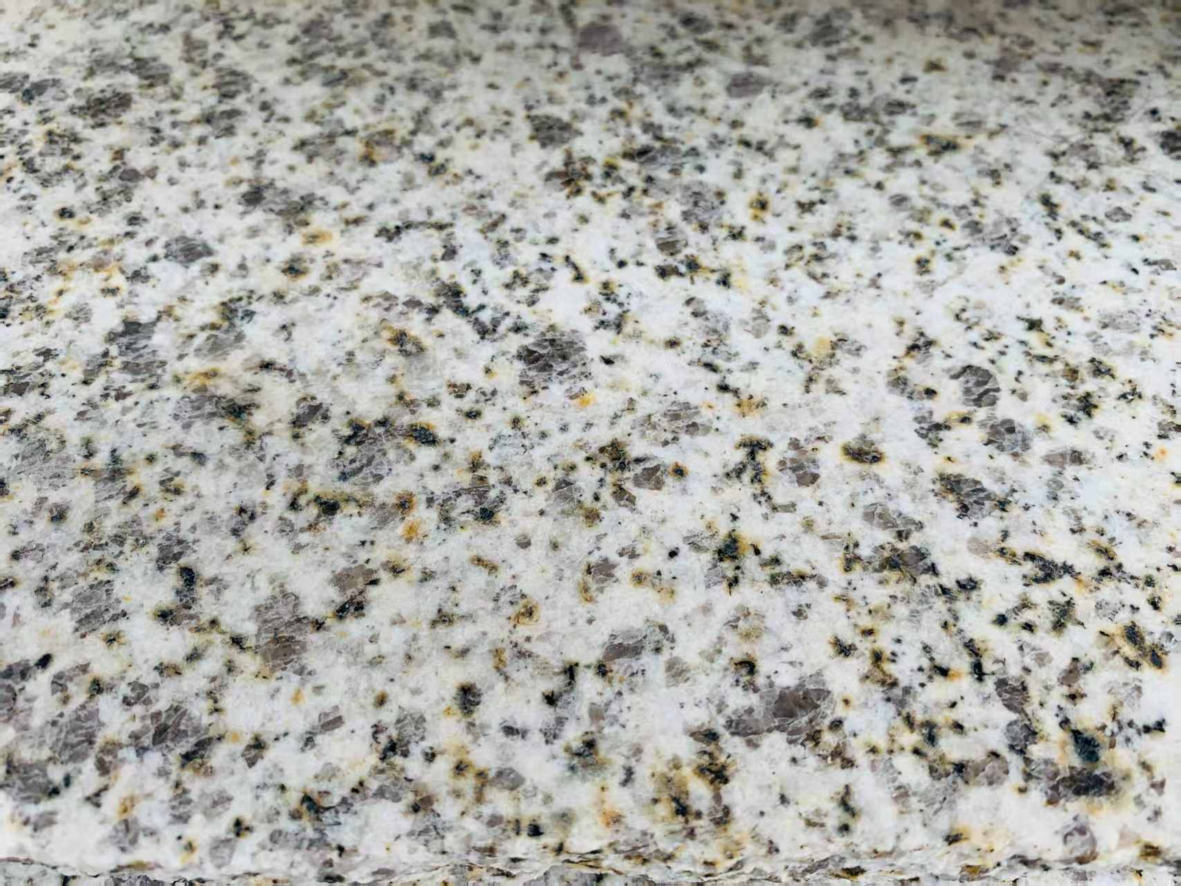 淮南 黄金麻花岗岩石材浅黄光面