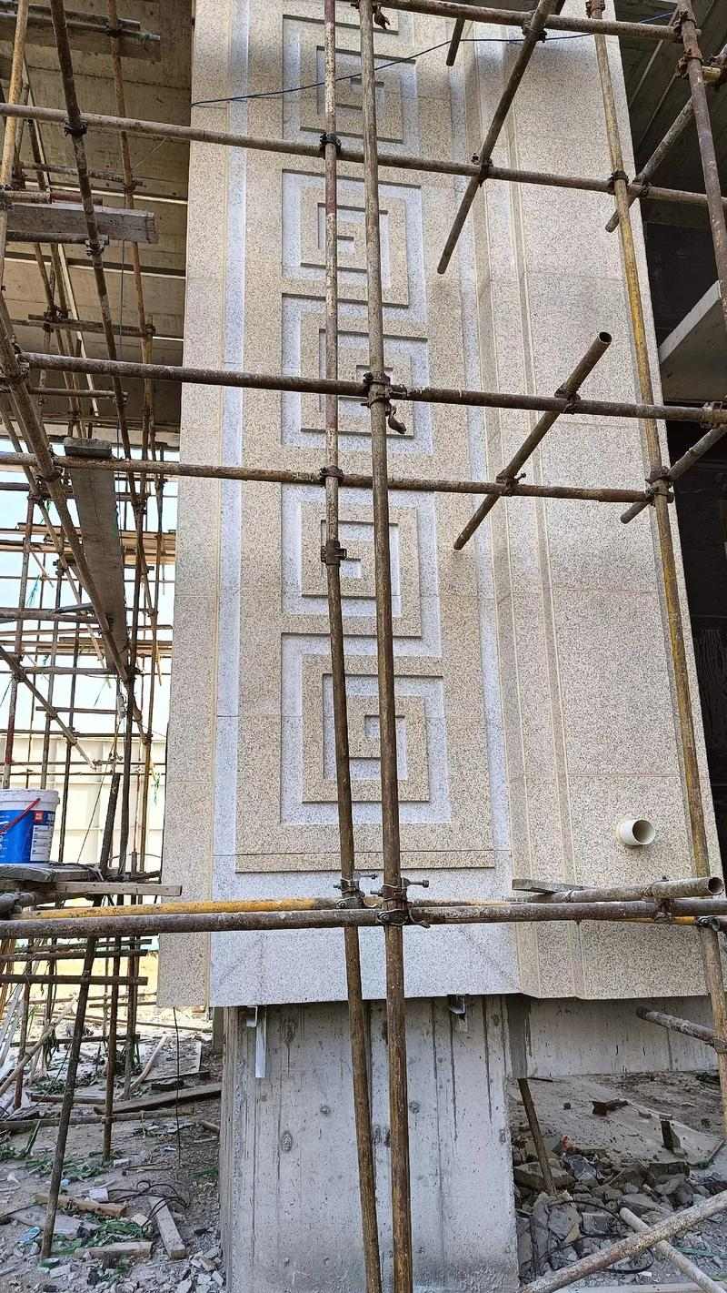 淮南 黄金麻花岗岩别墅外墙干挂回纹造型效果