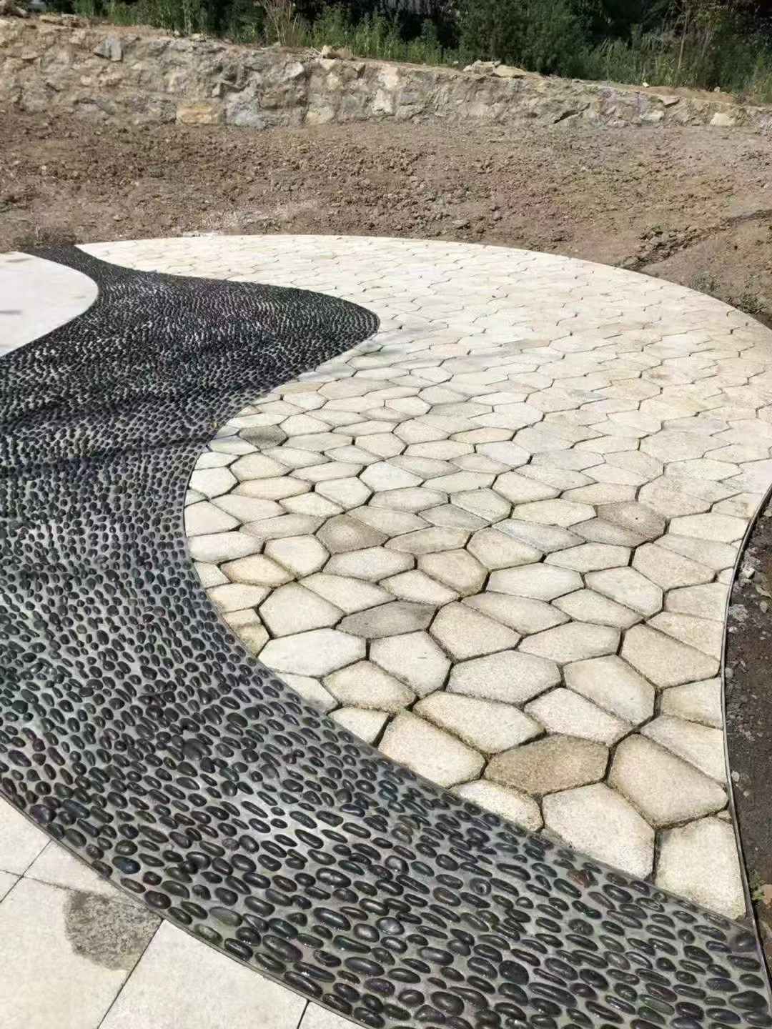 淮南 黄金麻冰裂纹地铺石工地铺装案例