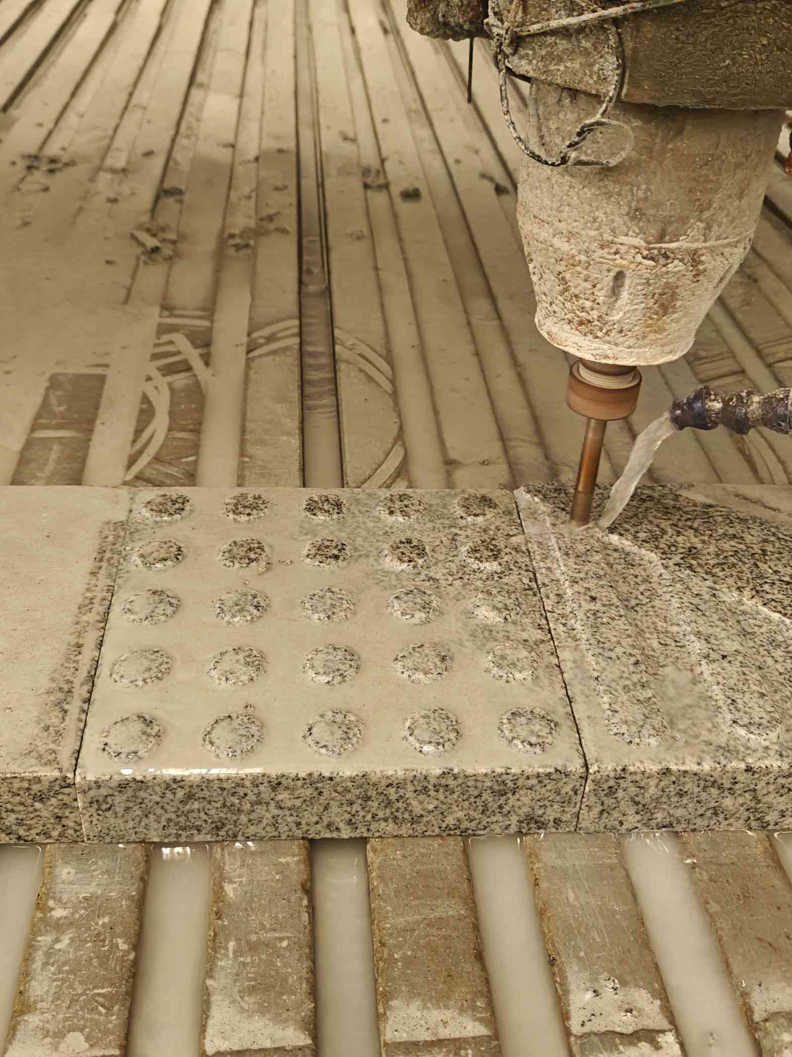 淮南 芝麻白花岗岩石材盲人石、盲道石、盲点石