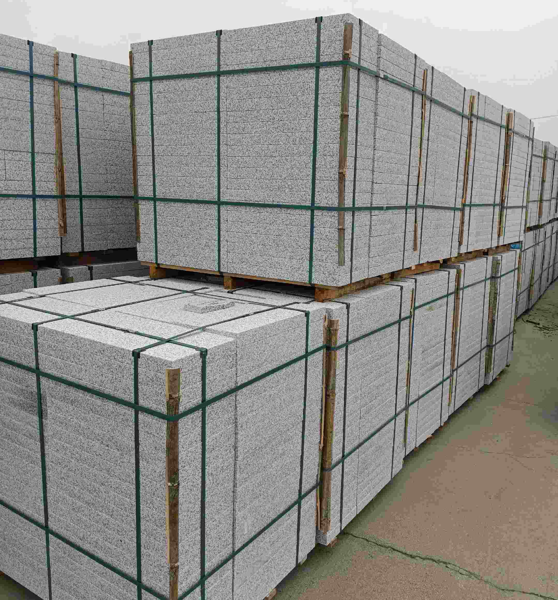 淮南 白麻花岗岩石材荔枝面地铺石（300*600*50）