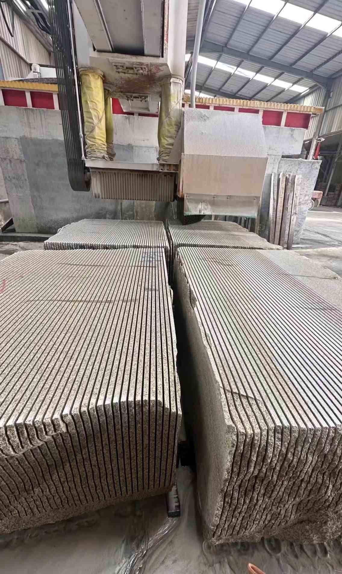 淮南 车间生产日常，黄金麻白麻花岗岩