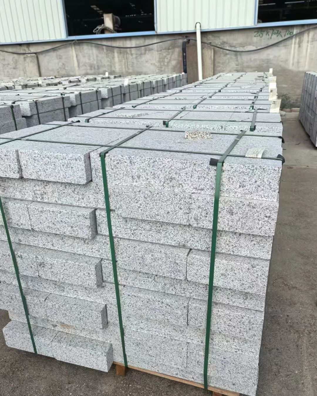 淮南 白麻花岗岩路沿石，弧形路沿石，道牙石，马路牙子，界石，路缘石，平沿石，直岩石，平缘石等