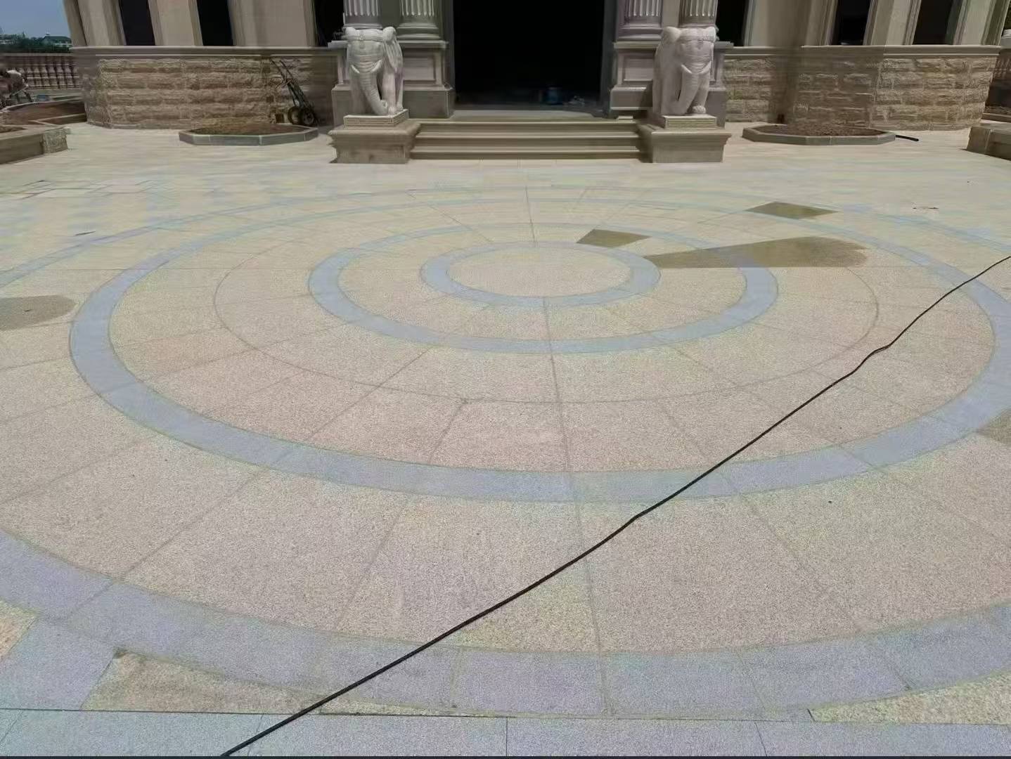 淮南 黄金麻芝麻灰花岗岩石材地铺拼接效果