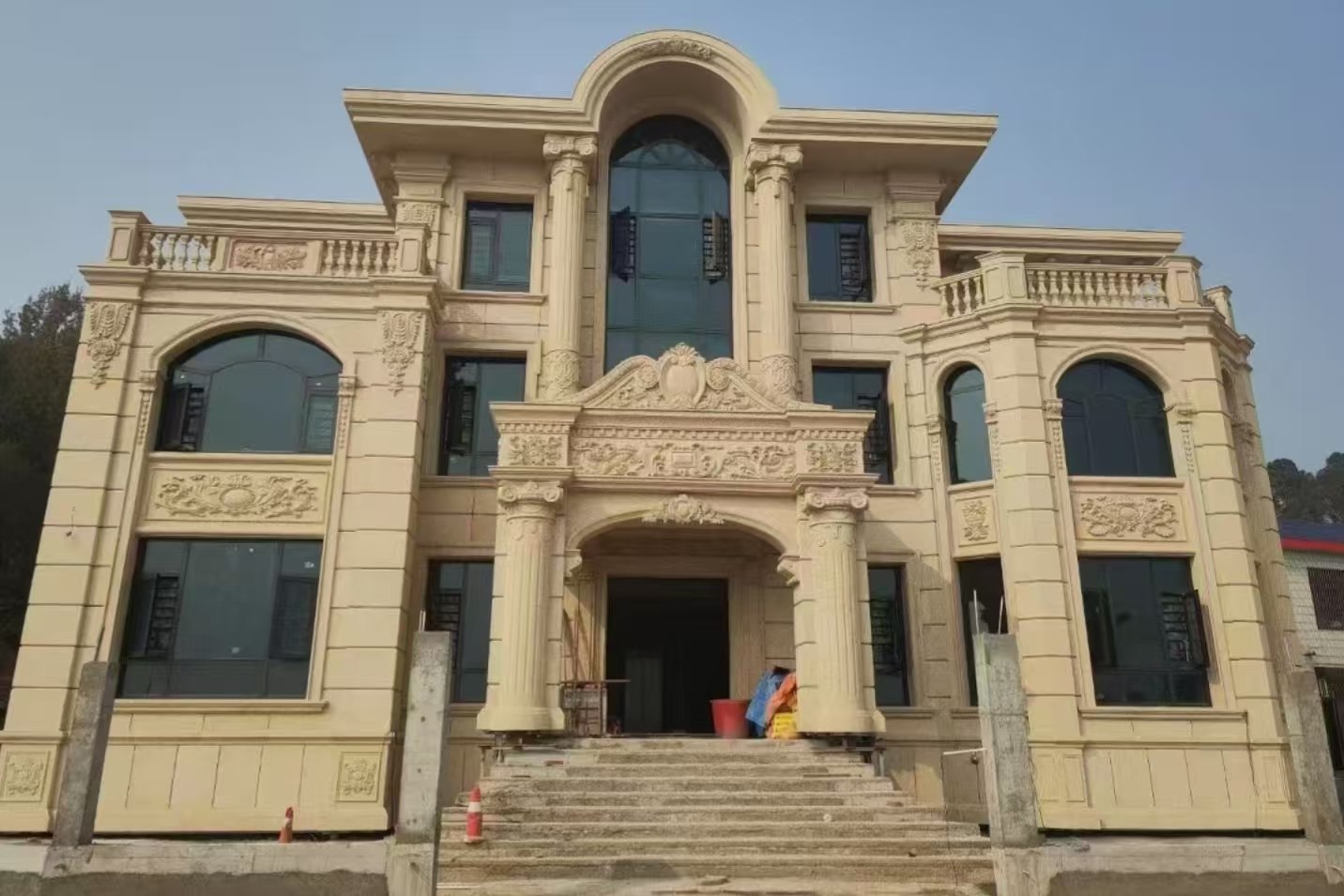 淮南 黄金麻花岗岩别墅外墙干挂