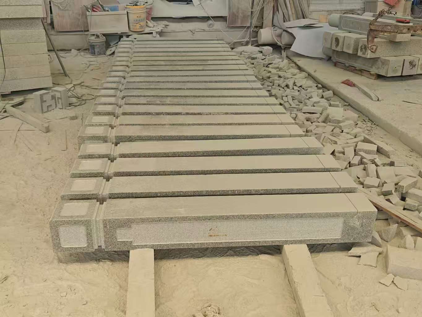 淮南 芝麻白异形加工雕刻-栏杆大柱，方柱