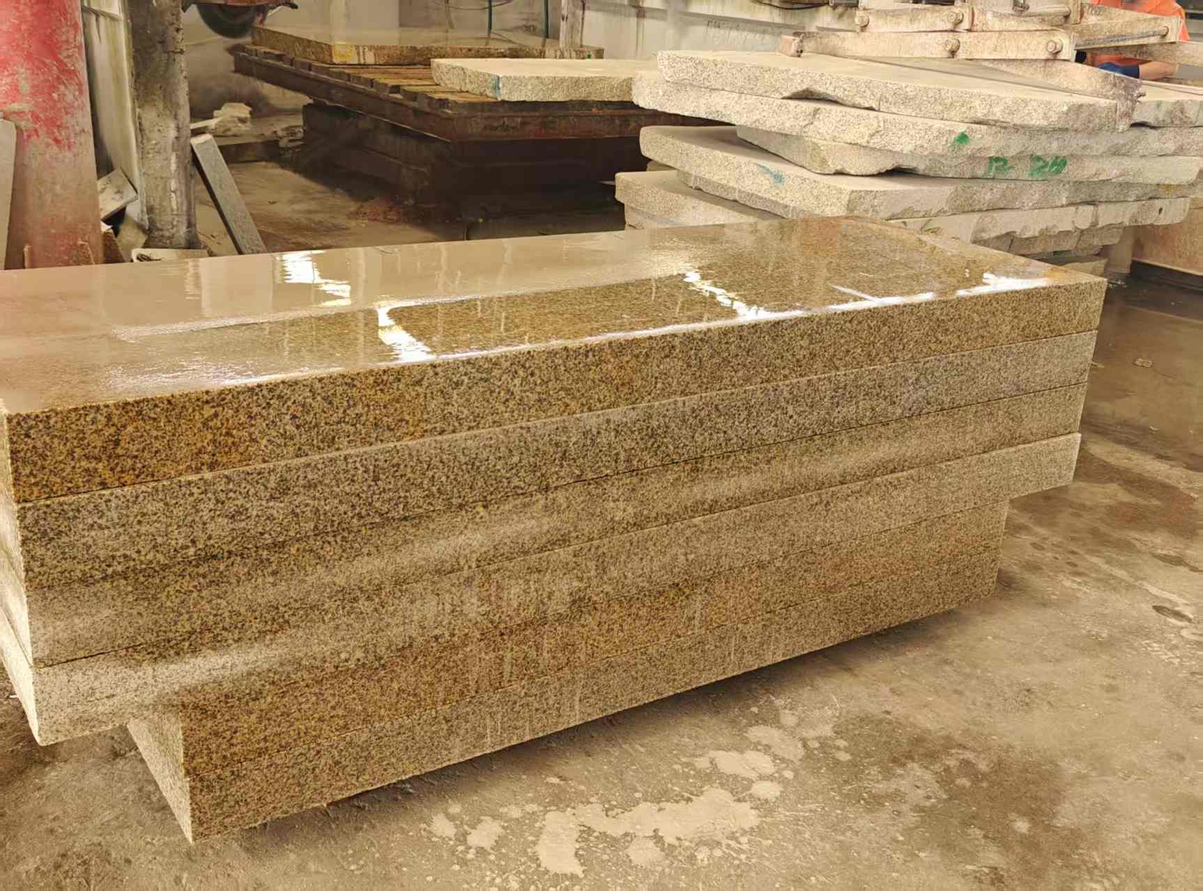 淮南 黄金麻栏杆料半成品加工中