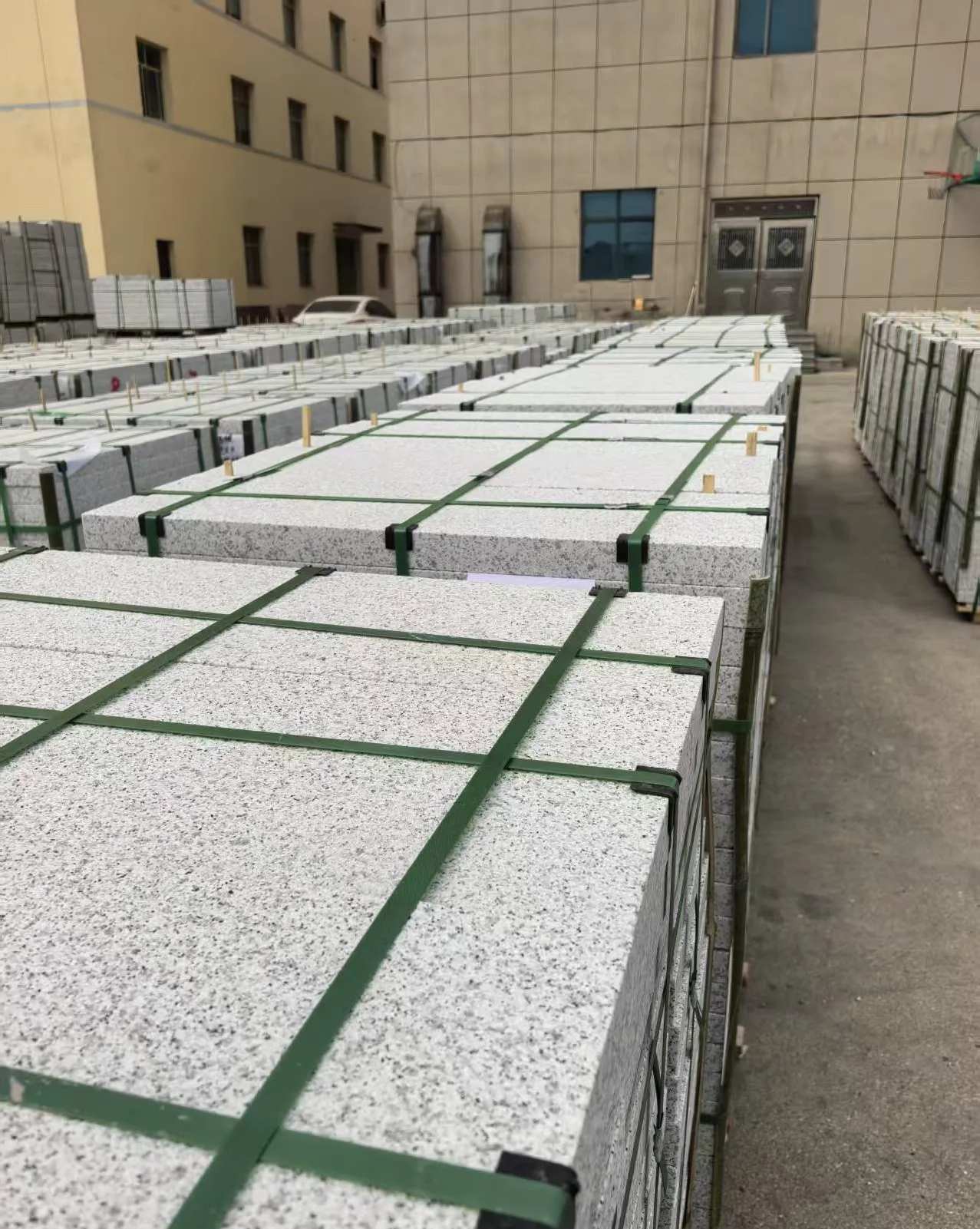 淮南 白麻花岗岩5.0公分荔枝面地铺石