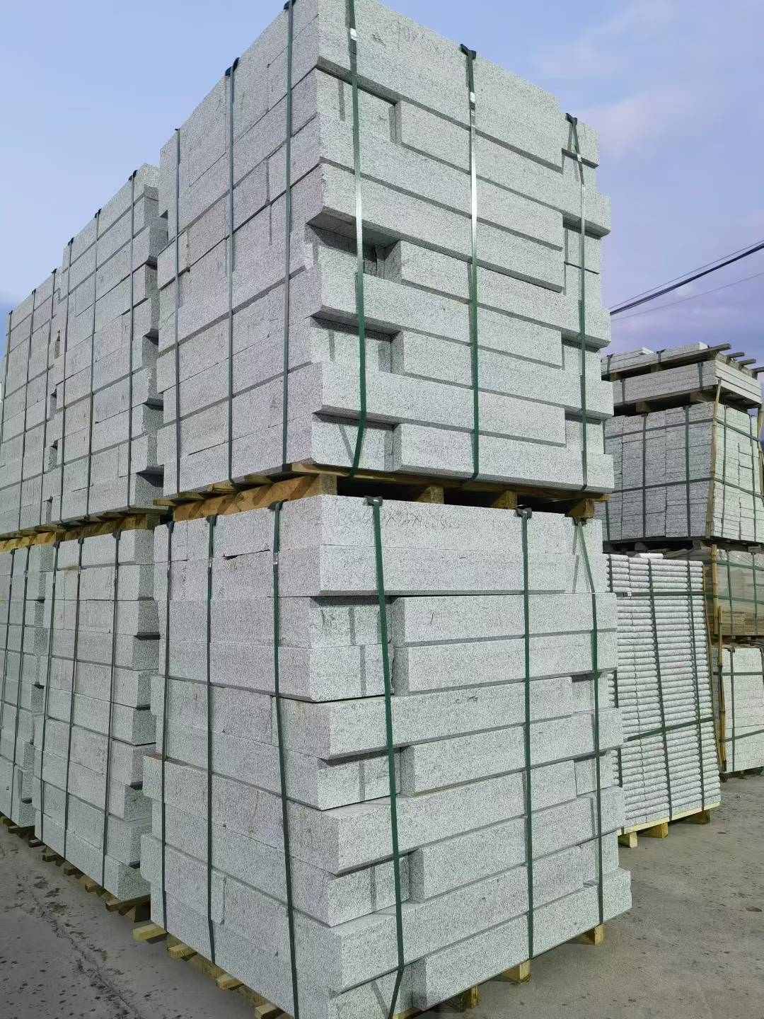 淮南 芝麻白花岗岩路沿石，路缘石，路肩石，道牙，立缘石，马路牙子，街沿石，侧石等