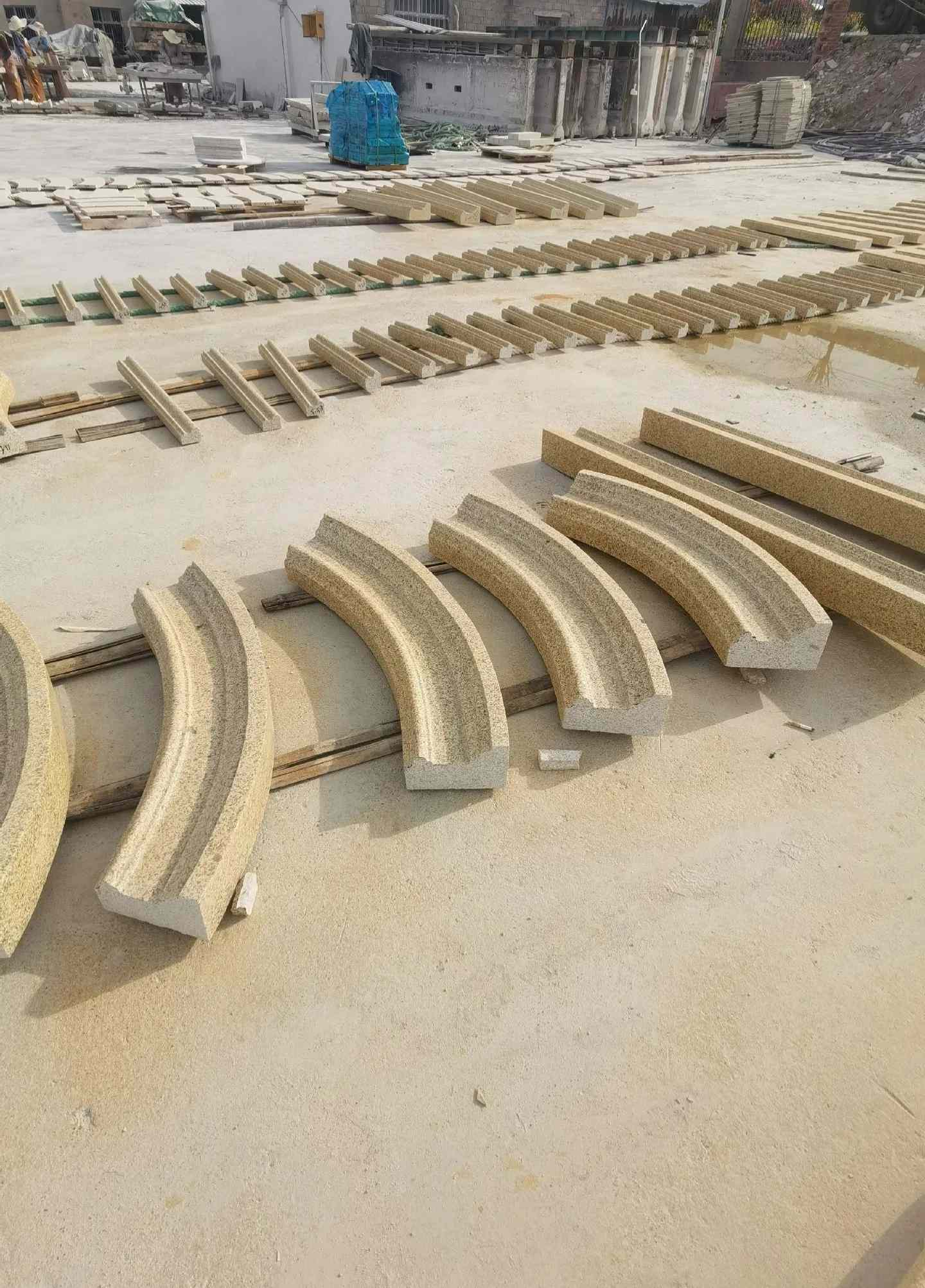 淮南 黄金麻花岗岩别墅线条