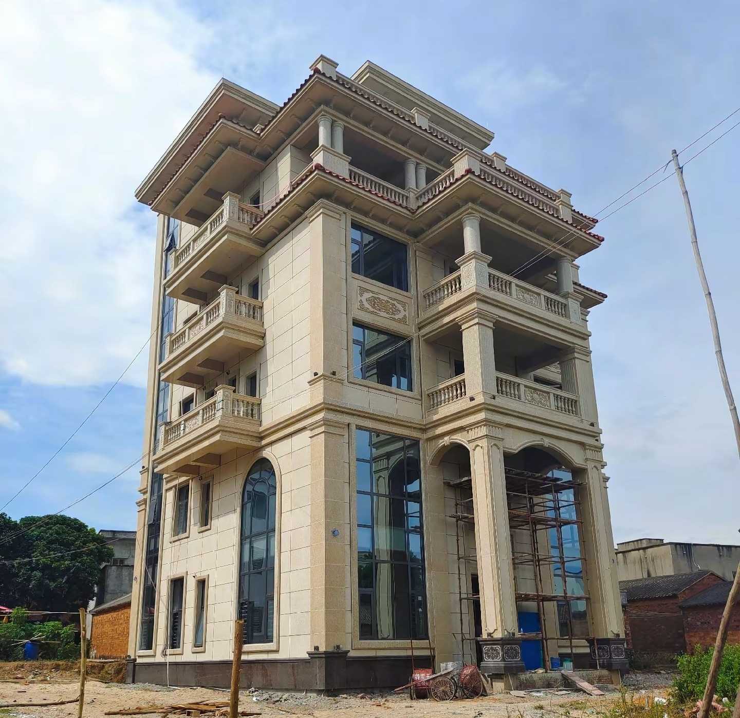 淮南 黄金麻花岗岩石材别墅外墙干挂搭配（雕花栏杆花瓶柱门楼罗马柱）