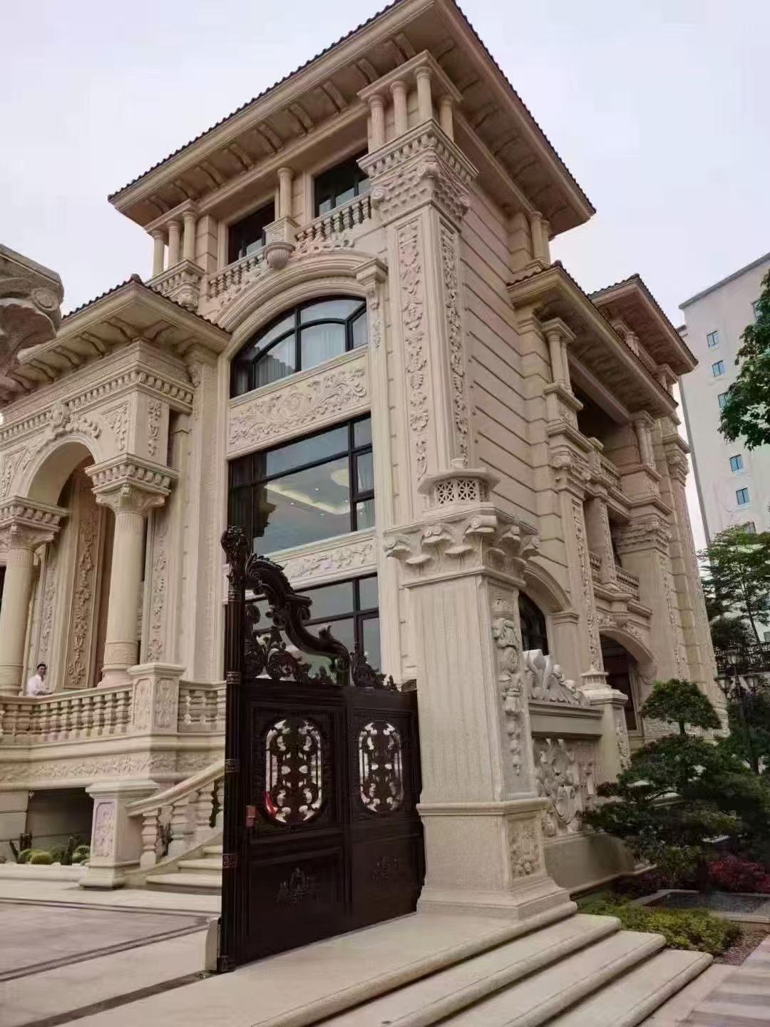 淮南 黄金麻花岗岩别墅外墙干挂效果展示