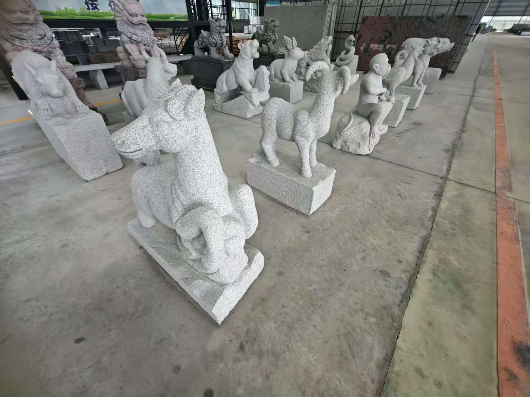 淮南 芝麻白花岗岩造型立体雕刻——十二生肖